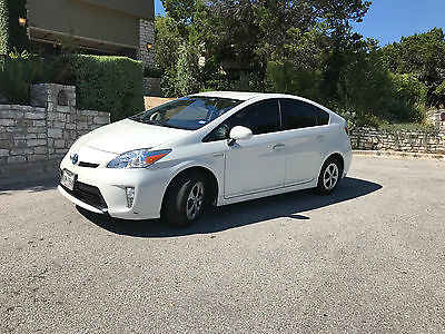 2012 Toyota Prius Three Hatchback 4-Door 2012 Toyota Prius III, low mileage