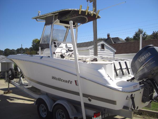 2007 Wellcraft 232 Fisherman