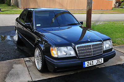 1995 Mercedes-Benz E-Class 4d Mercedes-Benz E320