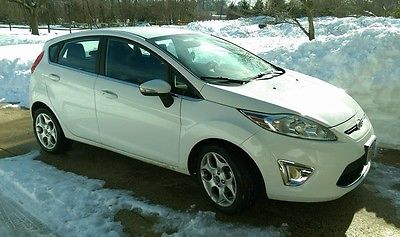 2012 Ford Fiesta SES Hatchback 4-Door 2012 Ford Fiesta SES Hatchback 4-Door 1.6L Automatic (37,000 miles!)