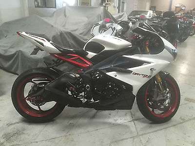 2014 Triumph Daytona  2014 Triumph Daytona 675R Fully Loaded! Lots of Aftermarket Parts!