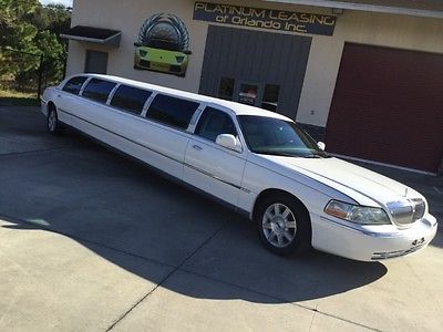 2006 Lincoln Town Car Signature Sedan 4-Door 2006 Lincoln Town Car Signature Sedan 4-Door 4.6L LIMOUSINE 10 PASSENGER