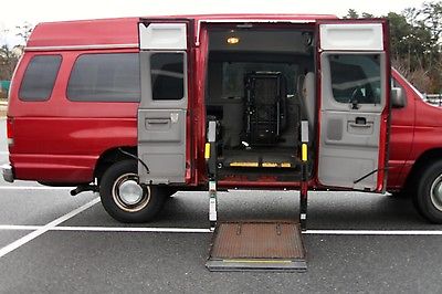 2002 Ford E-Series Van XLT Extended Passenger Van 2-Door Wheel chair Van  E-350 Econoline  XLT Extended Passenger Van 2-Door 5.4L