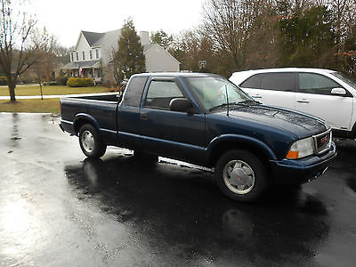 2002 GMC Sonoma SLS Extended Cab Pickup 3-Door 2002 GMC Sonoma SLS Extended Cab Pickup 3-Door 4.3L