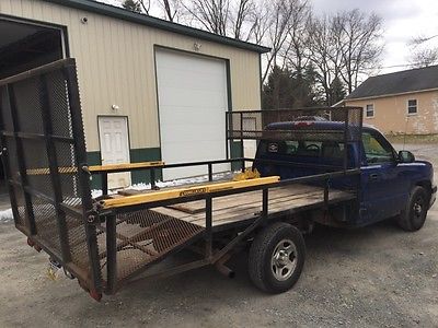 2004 Chevrolet C/K Pickup 1500 SILVERADO 2004 Chevy 1500 Flatbed with dovetail load and carry Snowmobile, ATV, Mowers etc