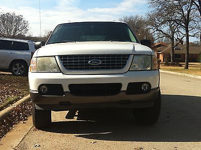 2004 Ford Explorer XLT Sport Utility 4-Door 2004 Ford Explorer XLT Sport Utility 4-Door 4.0L Oxford White