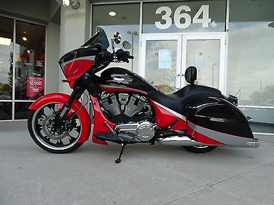 2016 Victory Cross Country  2016 Victory Cross Country Magnum***REDUCED***