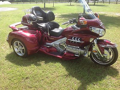 2005 Honda Gold Wing GL1800 Trike 2005 Honda Gold Wing GL1800 Trike 1832cc- Hannigan Fully Independent Suspension