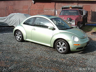 2006 Volkswagen Beetle-New --loaded 2006 volkswagen beetle bug  low miles
