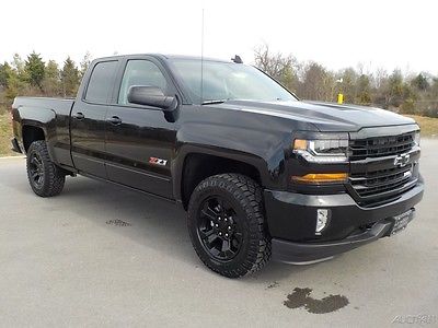 2017 Chevrolet Silverado 1500 Double Cab 2LT Z71 Midnight Edition  4x4 Leather 17 Chevrolet Midnight Edition Black/Black Heated Leather Navigation Bed Liner