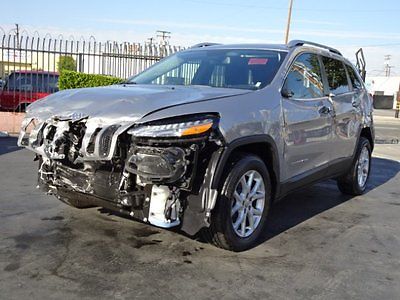 2017 Jeep Cherokee Latitude 2017 Jeep Cherokee Latitude Damaged Salvage Economical Perfect Project Must See!