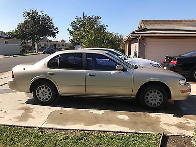 1997 Nissan Maxima  1997 Nissan maxima gold only 50K miles!!