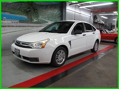 2008 Ford Focus SE Please scroll down and look at all Detailed Pics and Carfax Report