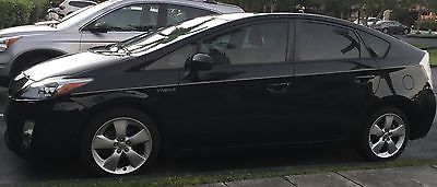 2010 Toyota Prius V Fully Loaded ex. Navigation , Backup Camera , Technology Package
