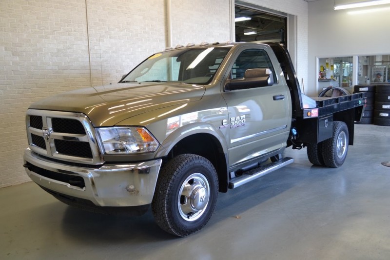 2015 Ram 3500 4WD Reg Cab 143 WB 60 CA Tradesman