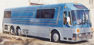 ENTERTAINER HARDWOOD CUSTOMIZED COACH FOR SALE