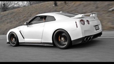 2010 Nissan GT-R  2010 Nissan GT-R Premium Pearl White