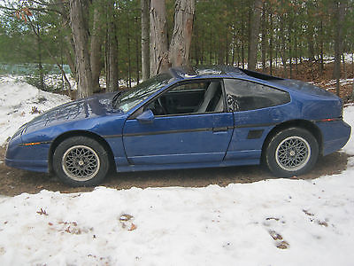 1987 Pontiac Fiero GT 1987 Pontiac Fiero GT fastback V6 AUTOMATIC Project Car RUNS 176k as is.