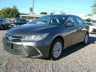 2016 Toyota Camry LE Sedan 4-Door 2016 TOYOTA CAMRY LE - FULL FACTORY WARRANTY - 2.49% OAC!