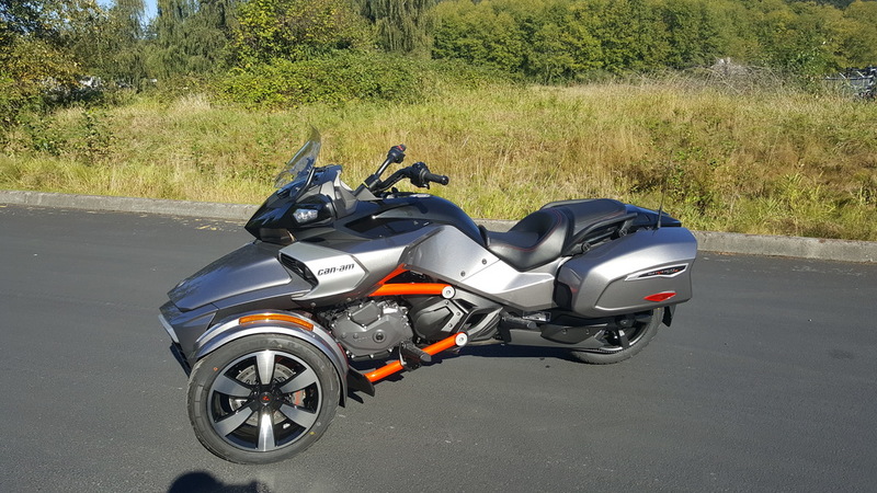 Can-Am Spyder F3-T 6-Speed Semi-Automatic (SE6) Radio  2016 Can-Am Spyder F3-T Roadster Trike New Pure Magnesium