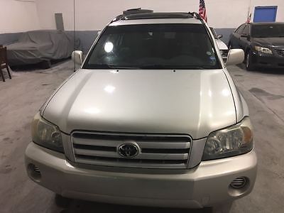 2004 Toyota Highlander Base Sport Utility 4-Door 2004 Toyota Highlander Base Sport Utility 4-Door 3.3L