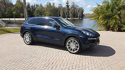 2012 Porsche Cayenne S Sport Utility 4-Door 2012 PORSCHE CAYENNE S BLUE NAV PANO BOSE AWD SPORT UTILITY 4-DOOR SERVICED V8