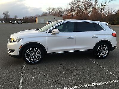 2016 Lincoln MKX Reserve Sport Utility 4-Door 2016 LINCOLN MKX RESERVE PEARL WHITE ONLY 18K MILES ONLY $28,500.00