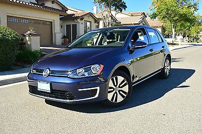 2016 Volkswagen e-Golf 4dr Hatchback SE 2016 Volkswagen e-Golf