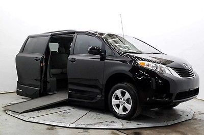 2014 Toyota Sienna LE Mini Passenger Van 4-Door VMI Handicap Side Wheelchair Ramp EZLock Lots of Mobility Upgrades Northstar Nav