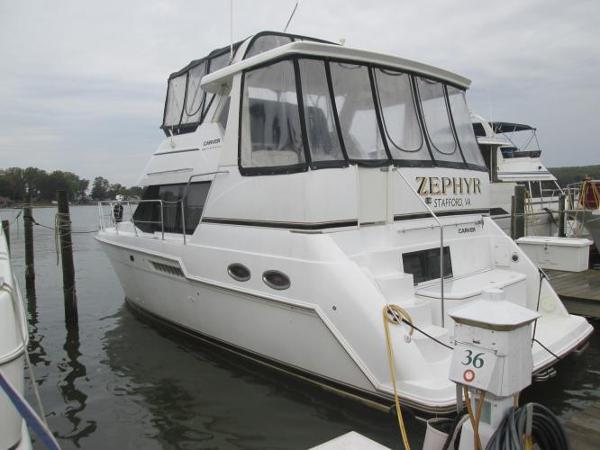 2002 Carver 356 Motor Yacht