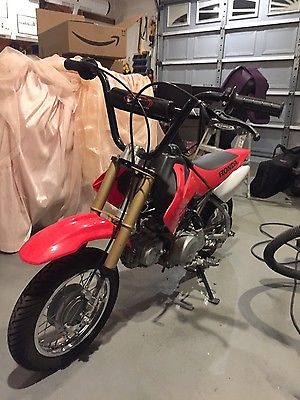 2006 Honda CRF  Low hours, 2006 Honda CRF50 in great condition 50cc