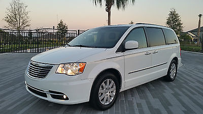 2015 Chrysler Town & Country Touring 1 Owner 2015 Chrysler Town & Country Touring  23,xxx low miles Loaded  Warranty