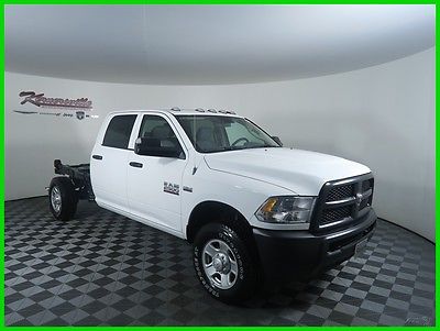 2017 Ram 2500 Tradesman 4WD HD V8 HEMI Crew Cab NB Truck 2017 RAM 2500 Towing Package USB AUX 6 Speakers UConnect 3.0in Automatic