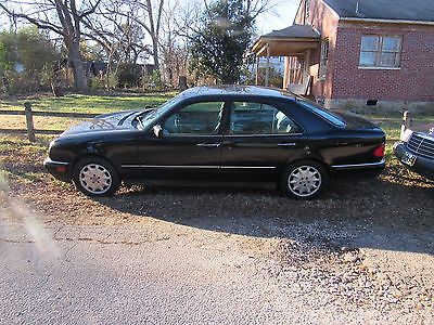 1999 Mercedes-Benz 300-Series Leather 1999 Mercedes E300 TURBODIESEL