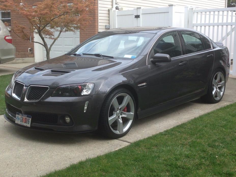 2008 Pontiac G8  2008 Pontiac G8 Brembo Leather Sunroof Bluetooth Navigation