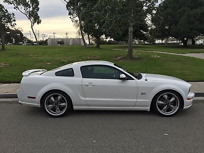 2007 Ford Mustang Deluxe 2007 Ford Mustang GT