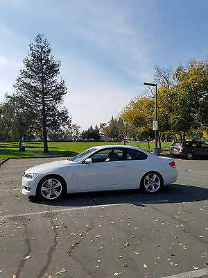 2009 BMW 3-Series 335i 2009 BMW 335i Coupe White/Red Interior *Rare Combo | Mint Condition*