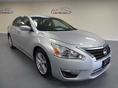 2014 Nissan Altima 2.5 SV 2014 Nissan Altima 2.5 SV 32338 Miles CVT