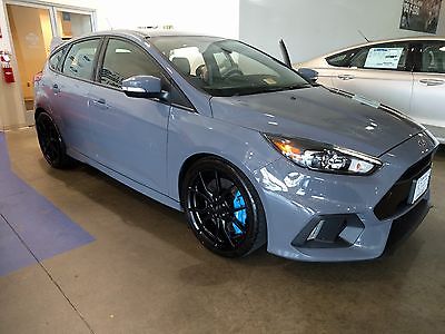 2016 Ford Focus RS 2016 Ford Focus RS. Stealth Gray. Rare. 1k miles.Warranty.1-Owner Clean Car Fax.