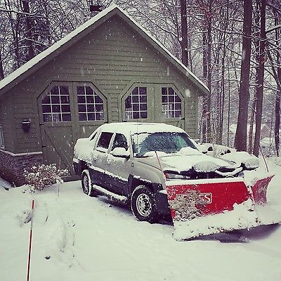 2005 Chevrolet Avalanche LT 2005 Chevy Avalanche 2500 8.1L 4x4 BOSS Plow