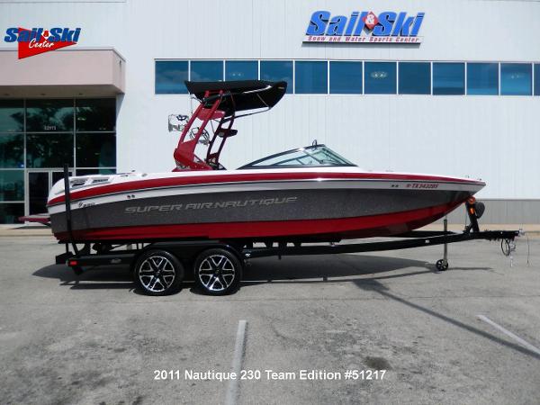 2011 Nautique Super Air Nautique 230