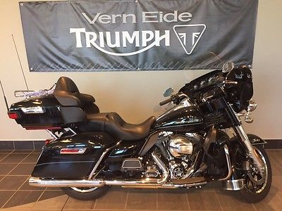2016 Harley-Davidson Touring  2016 Harley Davidson Ultra Limited with 427 One Owner Miles!!