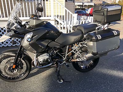 2011 BMW R-Series  2011 BMW R1200GS Triple Black