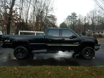 2004 Chevrolet Silverado 2500 Duramax Diesel 8 Foot bed 2004 Silverado DURAMAX Diesel