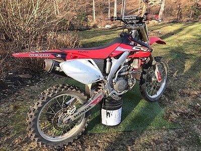 2005 Honda CRF  Honda CRF450R Motorcycle