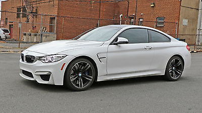 2015 BMW M4 Base Coupe 2-Door 2015 BMW M4 Base Coupe 2-Door 3.0L