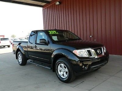 2013 Nissan Frontier  2013 Nissan SV