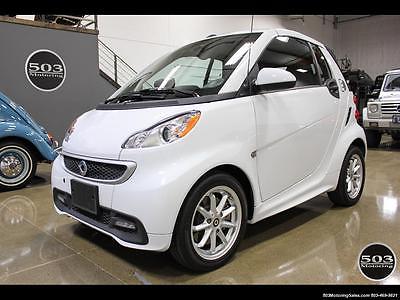 2014 Smart Fortwo Electric Drive Convertible 2-Door 2014 Smart fortwo passion electric cabriolet; White/Black w/ 11k! Automatic 2-Do
