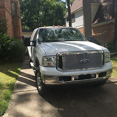 2006 Ford F-250 Lariat Crew Cab Pickup 4-Door 2006 Ford F-250 Super Duty Lariat Crew Cab Pickup 4-Door 6.0L 4WD 4x4 FX4