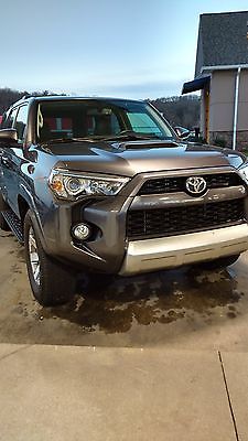 2014 Toyota 4Runner TRAIL PREMIUM 2014 Toyota 4Runner 4WD TRAIL PREMIUM, KDSS,S-roof, Leather, Htd Seats, Tow Pkg.